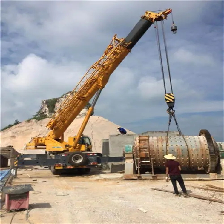 宁南吊车的运输费用是否包含在租赁费用中